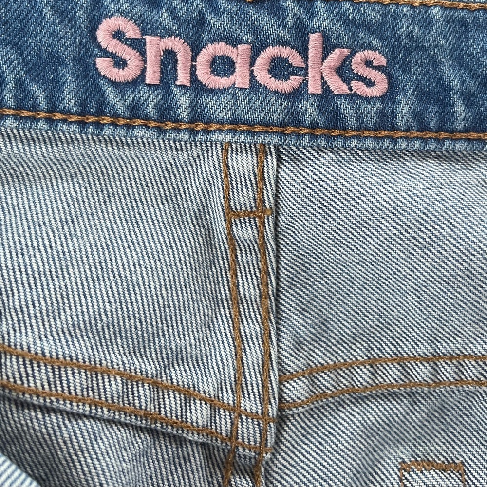 Mother Denim SNACKS High Waisted Twizzy
Skimp Jeans Size 26 NWOT - Picture 5 of 9